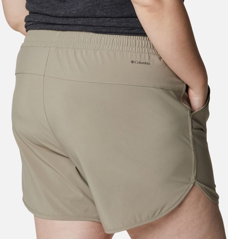 Women's Columbia Bogata Bay Stretch Shorts Khaki | Plus Size CA-OL503